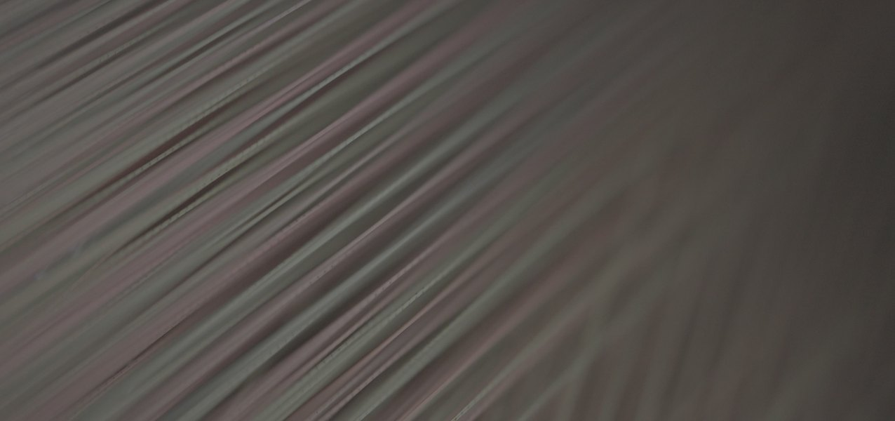 Warp yarn under tension on the loom